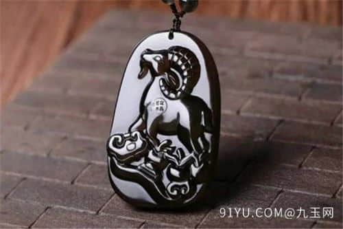 属兔女生适合佩戴什么天珠 天珠与生肖兔的五行搭配解析