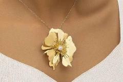 炉中火命女人适合戴什么首饰 炉中火命女性佩戴禁忌解析