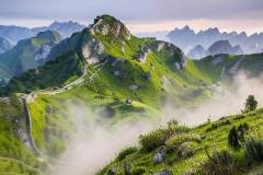 必定出轨的女命八字 如何化解伤官见官的情感危机