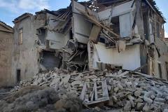 做梦梦见地震摇晃代表什么 不同季节梦到地震的吉凶如何