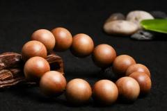 木命女人适合佩戴什么饰品 五行缺木女性如何通过配饰提升运势