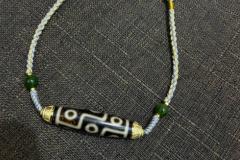 属狗女性天珠佩戴指南 生肖与天珠能量如何匹配