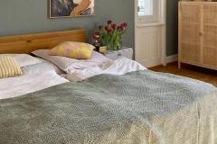 卧室床头朝向哪里最好 床的摆放有何讲究