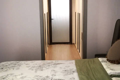 床对门有什么风水大忌 对着门睡觉有忌讳吗