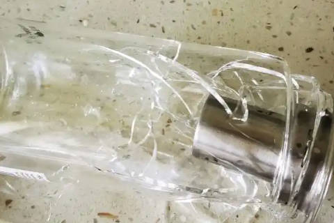 梦见水杯碎了有什么寓意 怎么化解水杯碎了的不好寓意