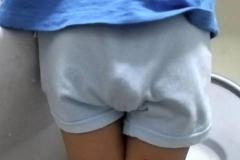 做梦拉屎拉到裤子里 女人梦见粑粑拉在裤子里