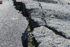 梦见地震特别真实但人没事 这种梦是不是预示着什么